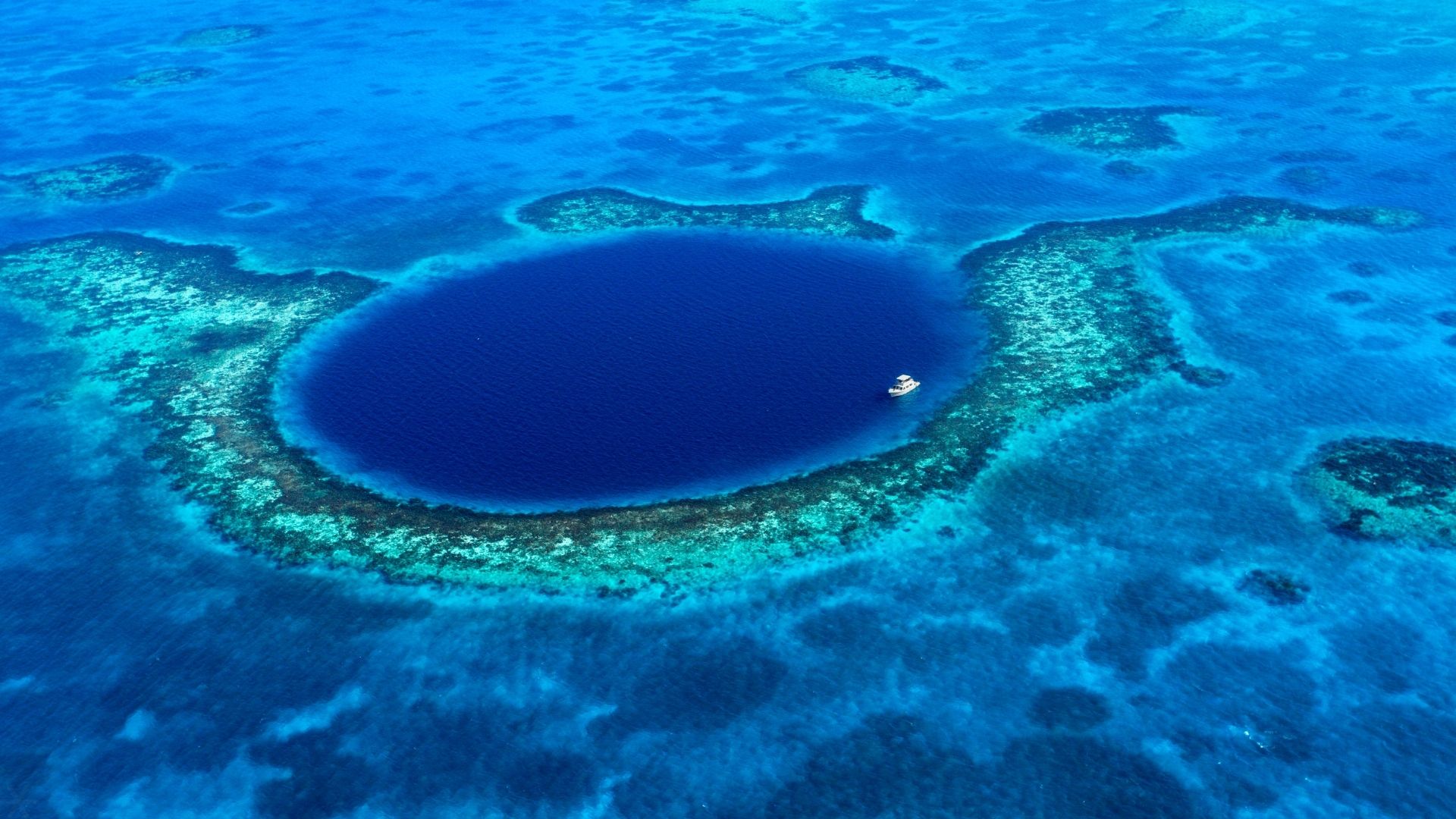 Great Blue Hole dive Belize bucket list