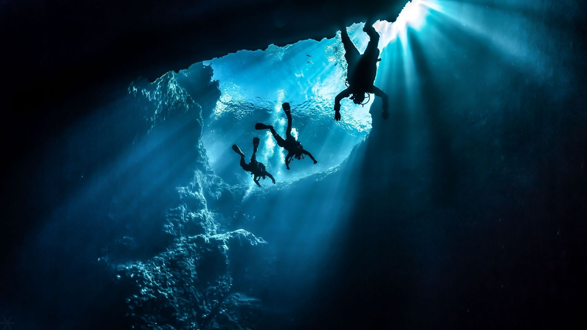 What to know about diving in Belize